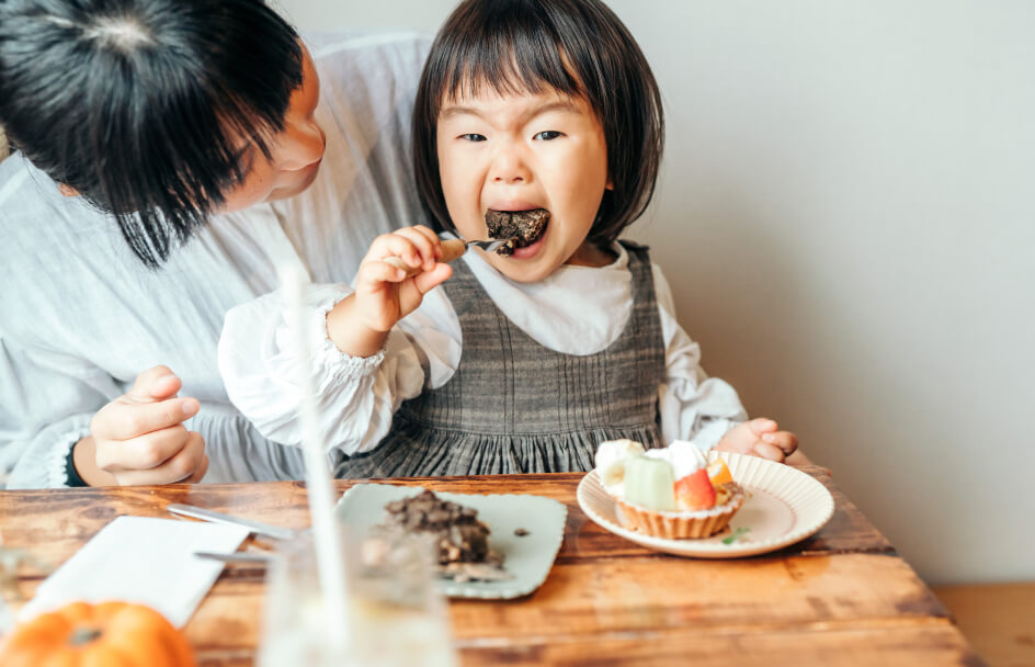 親子食事写真